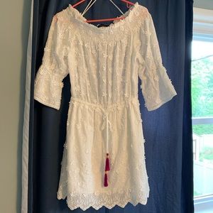 NWOT Sz. M Off-the-shoulder White Dress